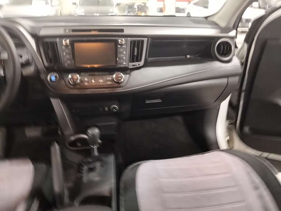 Toyota RAV4 2017 #12 Toyota RAV4 2017 car image #12
