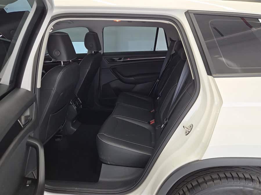 Skoda Kodiaq 2024 imagem de carro #12