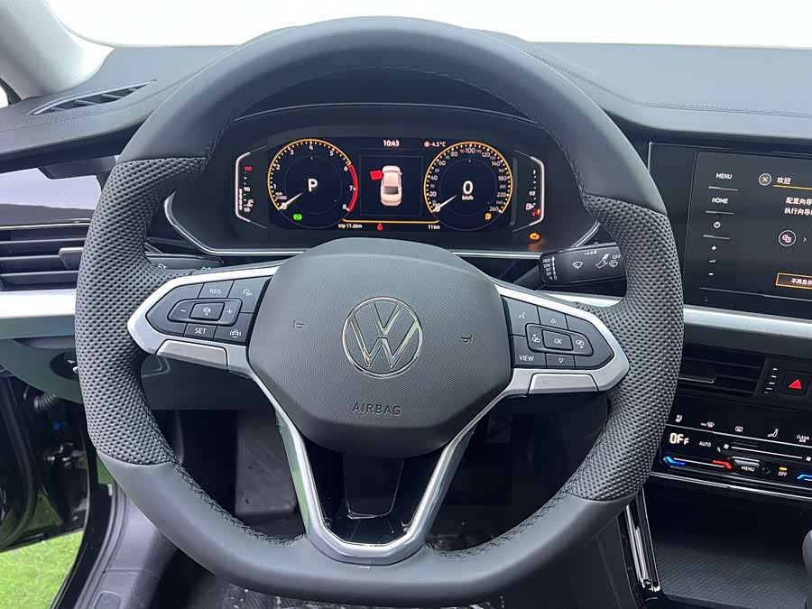 Volkswagen Passat car image #12