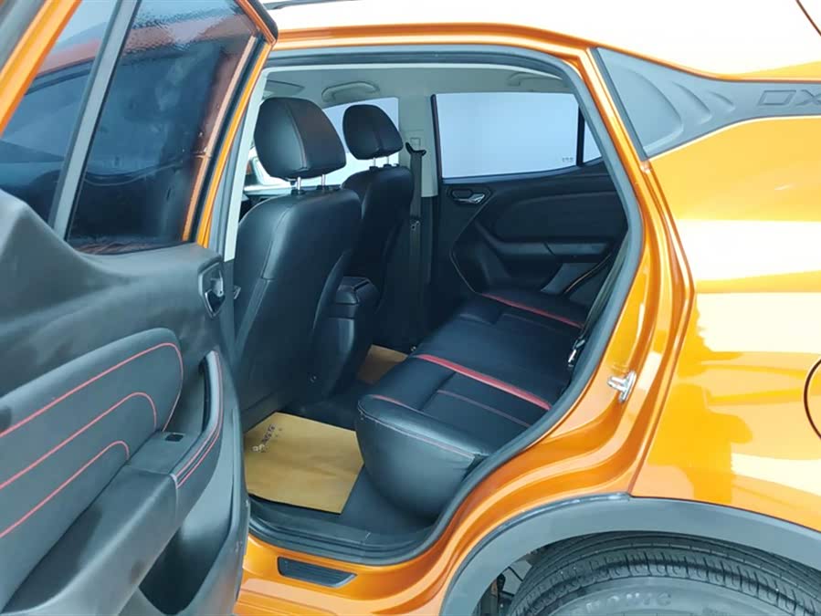 Soueast DX3 2017 صورة سيارة #12