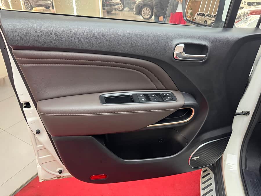 GAC Trumpchi GS3 2018 #12 GAC Trumpchi GS3 2018 car image #12