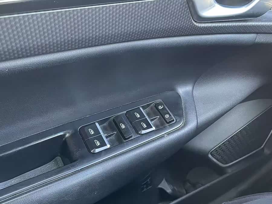 GEELY Emgrand GS 2017 car image #12