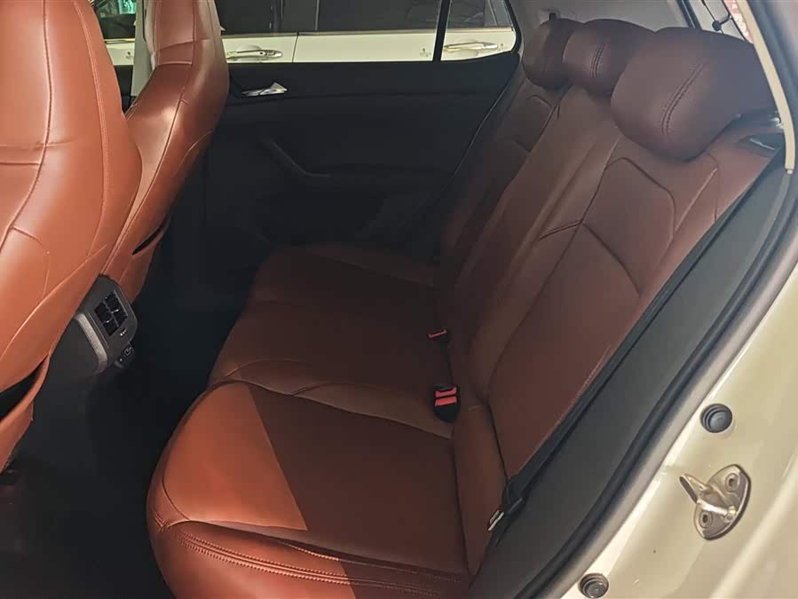 Volkswagen T-Cross 2021 immagine di auto #12