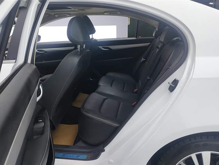 GEELY Emgrand 2018 immagine di auto #12