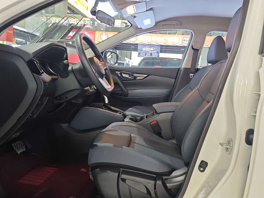 Nissan Qashqai 2025 car image #12