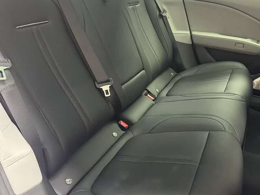 极氪 极氪007 2024 汽车图片 #12