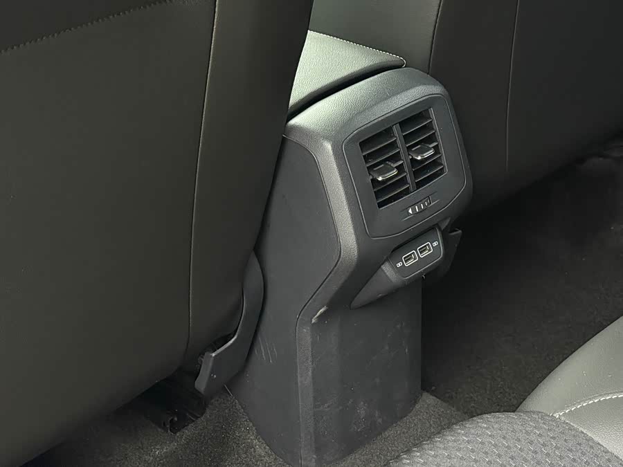 Volkswagen Tacqua 2021 car image #12