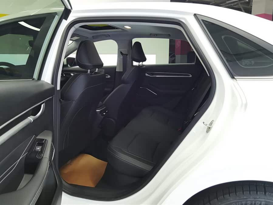 GEELY Emgrand 2023 car image #12