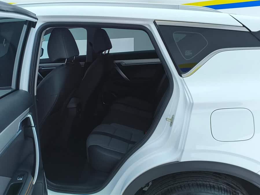 GEELY Coolray 2025 car image #12