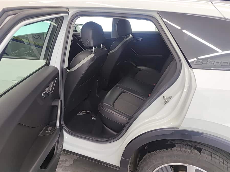 奥迪 奥迪Q2L e-tron 2023 汽车图片 #12