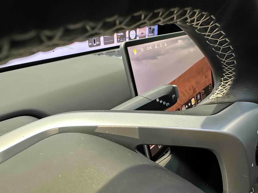 Avatr 12 2024 car image #12