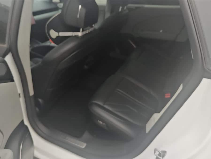 极氪 极氪007 2023 汽车图片 #12