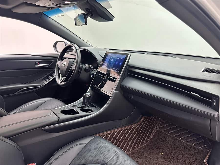 Toyota Avalon 2023 car image #12