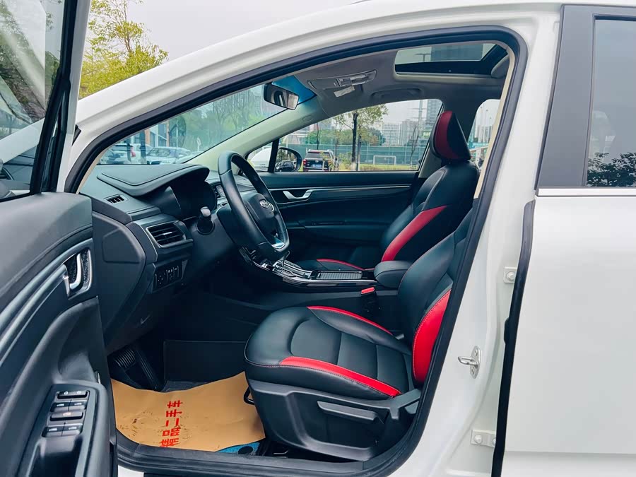 GEELY Emgrand GS 2021 car image #12