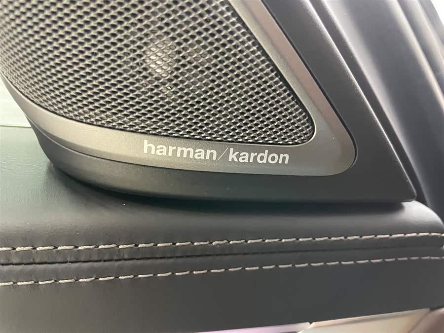 BMW 7 Series 2021 car image #12