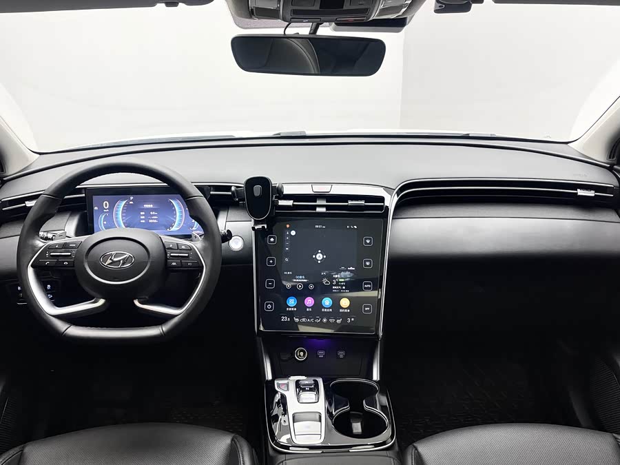 Hyundai Tucson 2023 car image #12