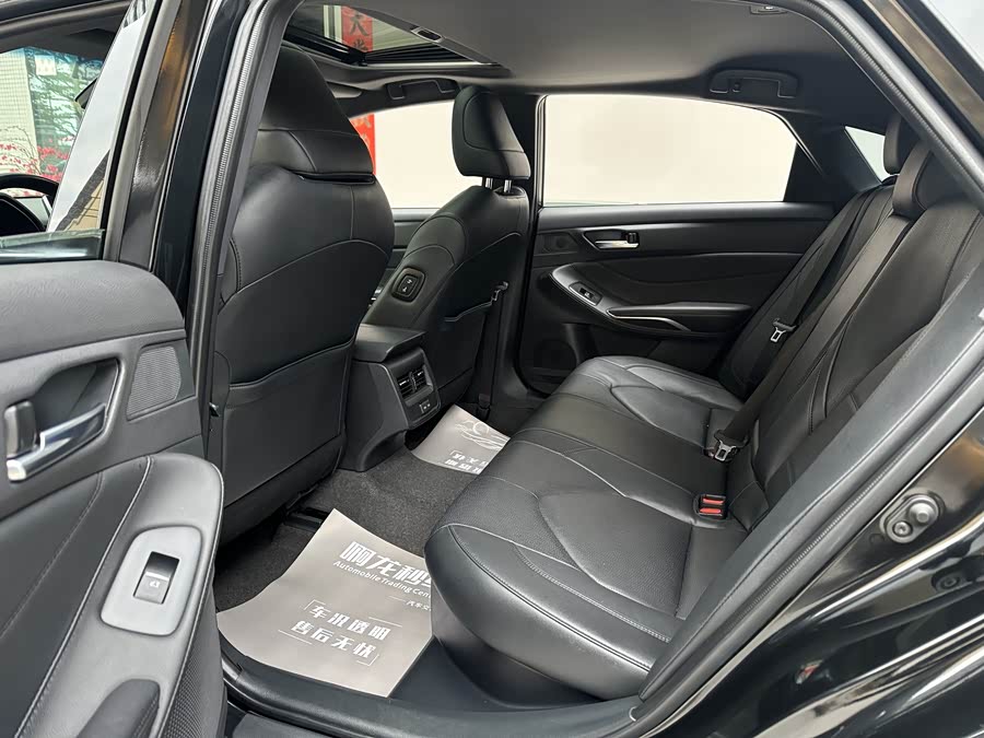 Toyota Avalon 2022 car image #12