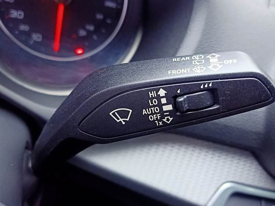 Audi Q2L 2020 imagem de carro #12