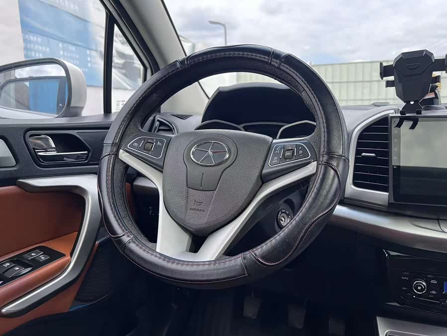 JAC 2015 imagem de carro #12