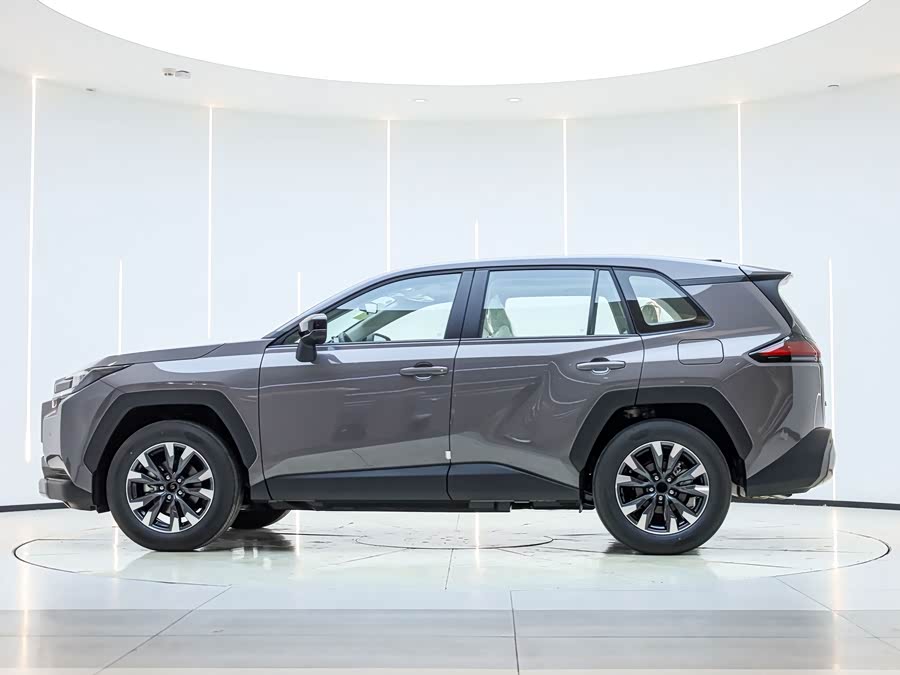 Toyota RAV4 2026 car image #12