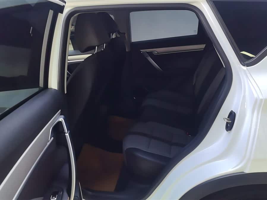 GEELY Coolray 2024 car image #12