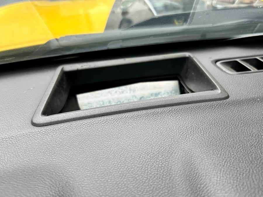 Chevrolet Camaro 2011 car image #12