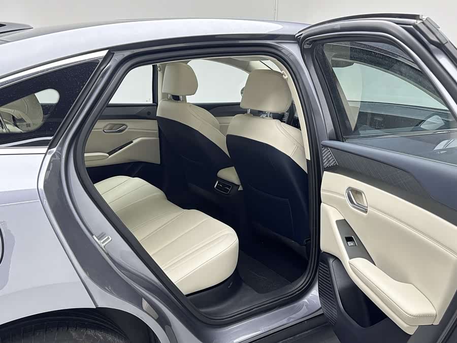 BYD Qin L 2025 car image #12