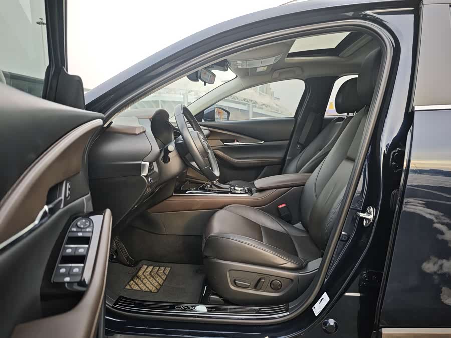 Mazda CX-30 2022 car image #12