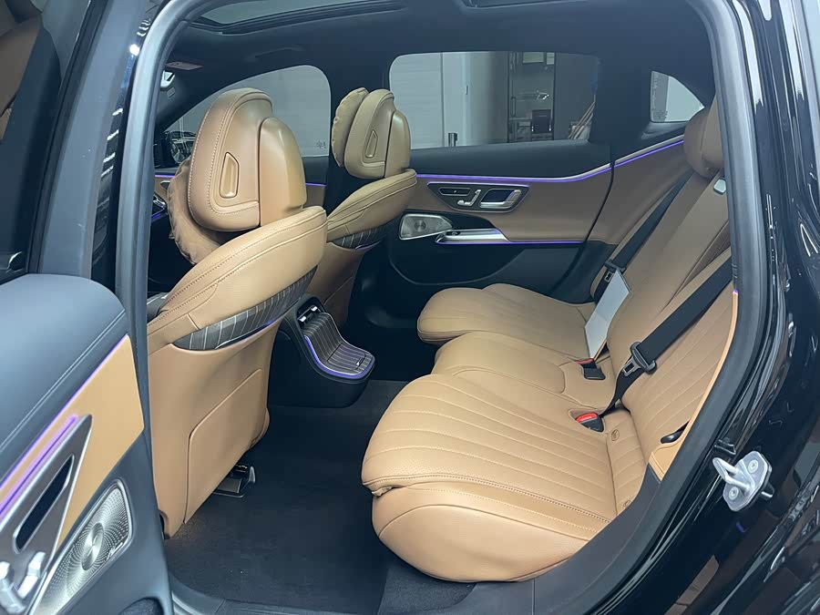 Mercedes-Benz E Class 2024 car image #12