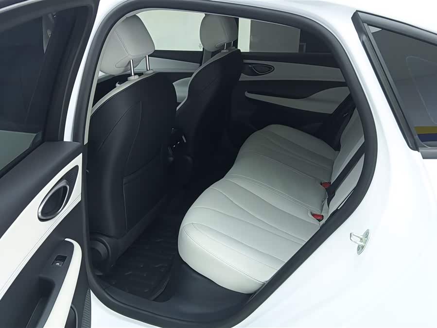 BYD Seal 05 DM-i 2025 immagine di auto #12