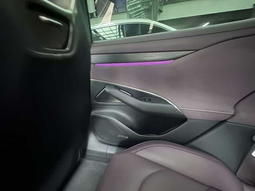 MI SU7 2024 car image #12