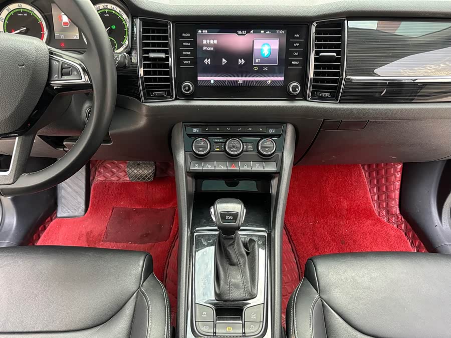 Skoda Kodiaq 2018 صورة سيارة #12