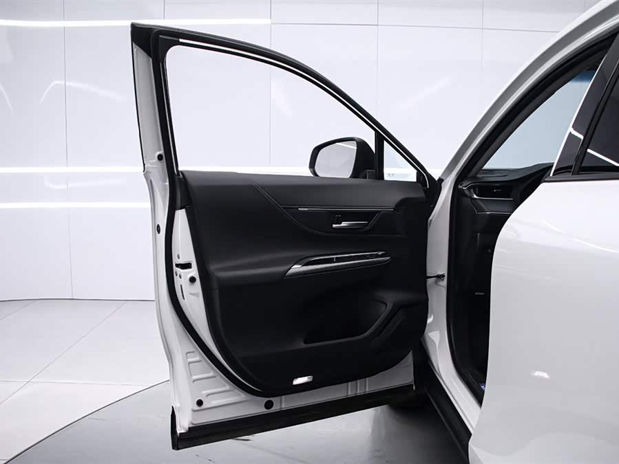 Toyota Venza 2023 car image #12