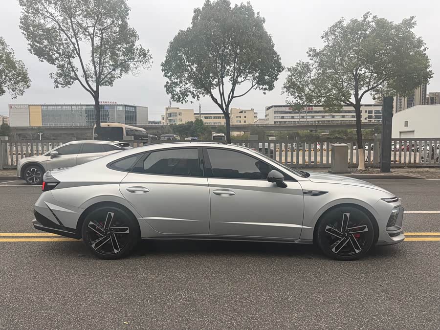 Hyundai Sonata 2024 immagine di auto #12