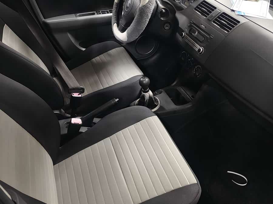 Suzuki Swift 2015 #12 Suzuki Swift 2015 car image #12