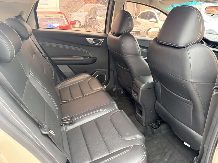 GEELY 2018 car image #12