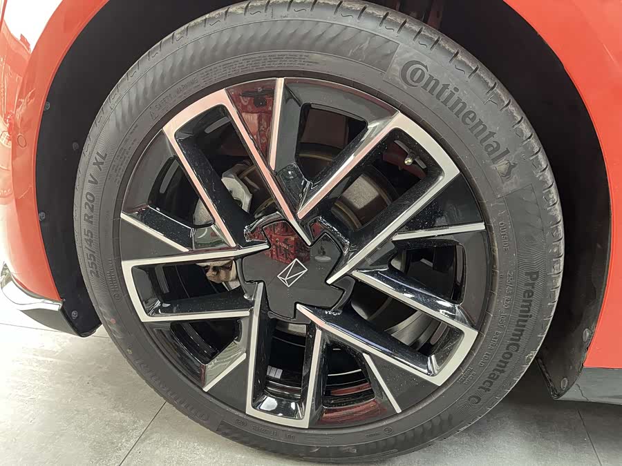 Avatr 06 2025 car image #12