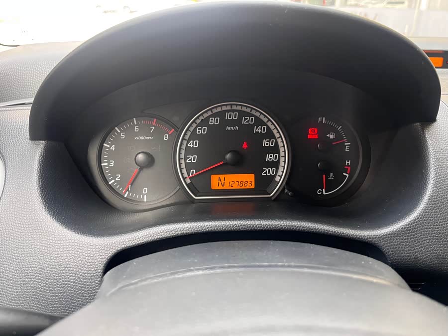 铃木 雨燕 2010 汽车图片 #12