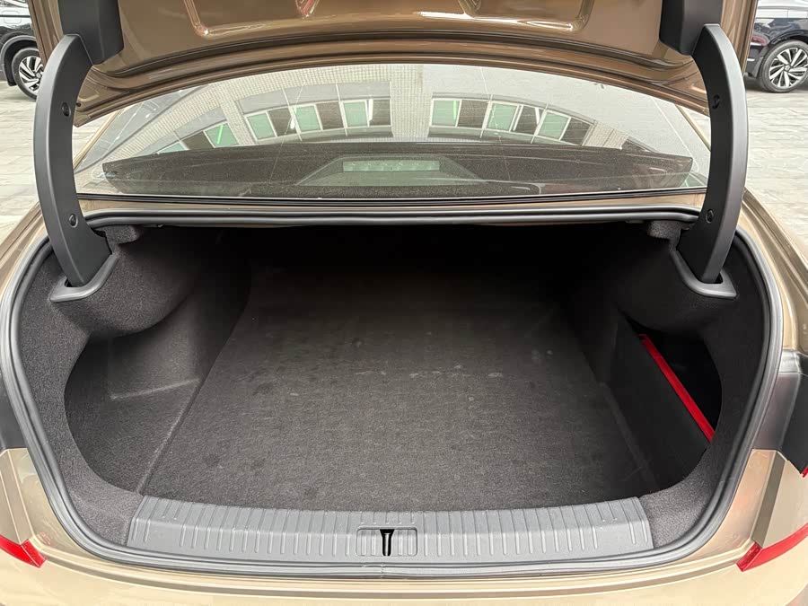 Volkswagen Passat 2018 car image #12