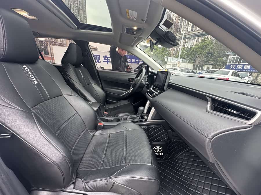 Toyota Frontlander 2023 car image #12