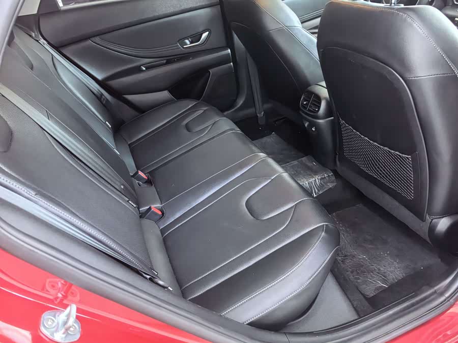 Hyundai Elantra 2023 car image #12