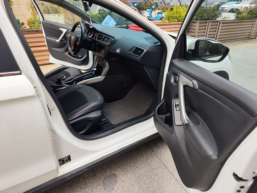 Citroen C3-XR 2015 car image #12