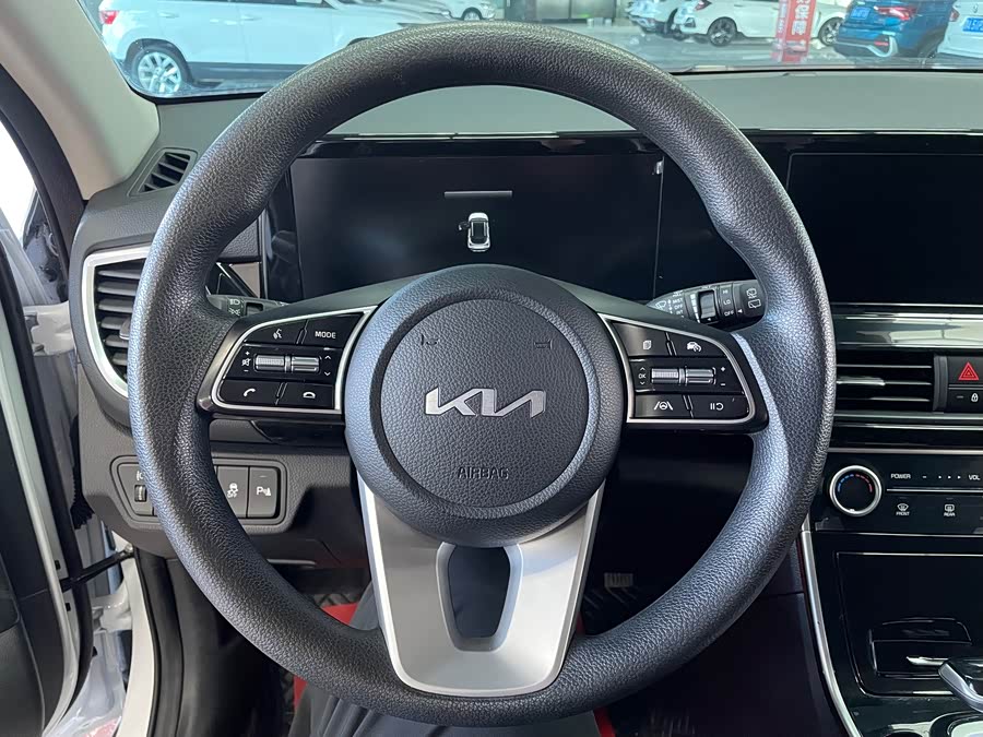 Kia Seltos 2023 imagen de coche #12