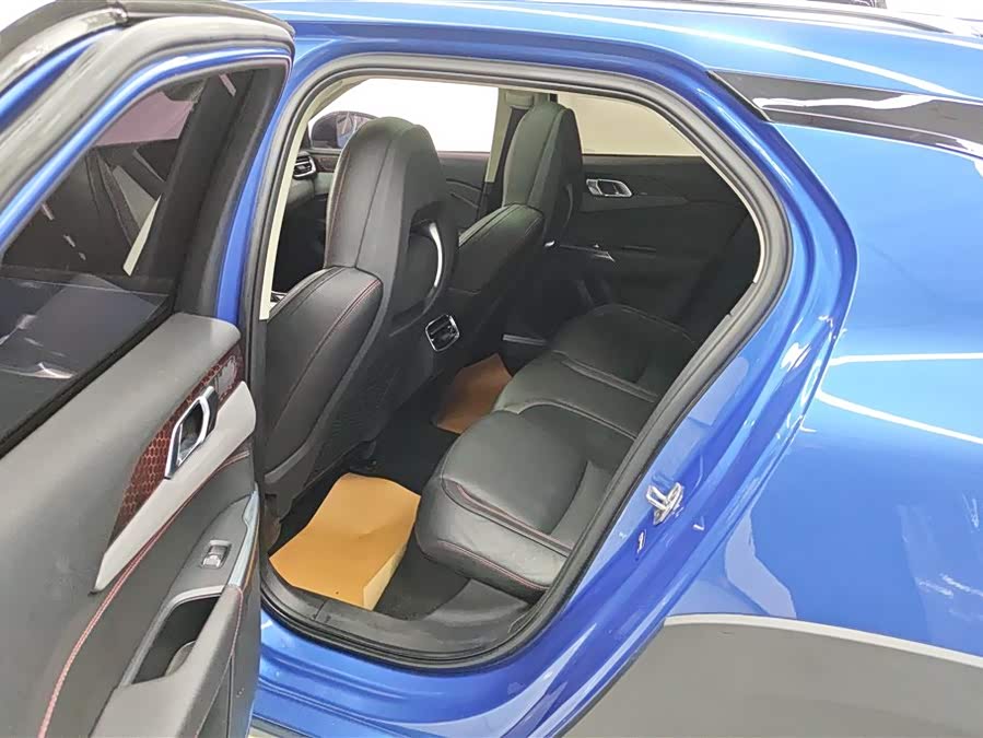 Lynk & Co 02 2019 car image #12