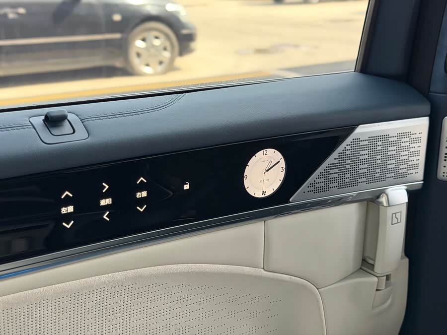 Zeekr 009 2024 imagen de coche #12