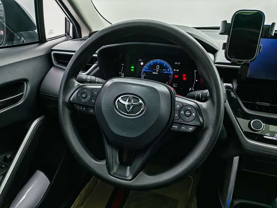 Toyota Corolla Cross 2023 car image #12