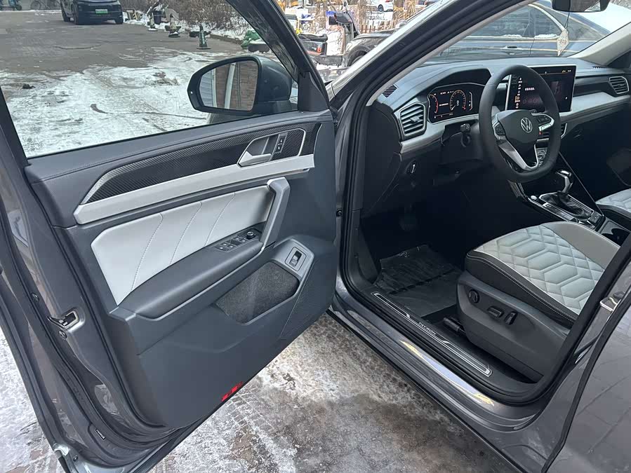 Volkswagen Tayron 2023 car image #12