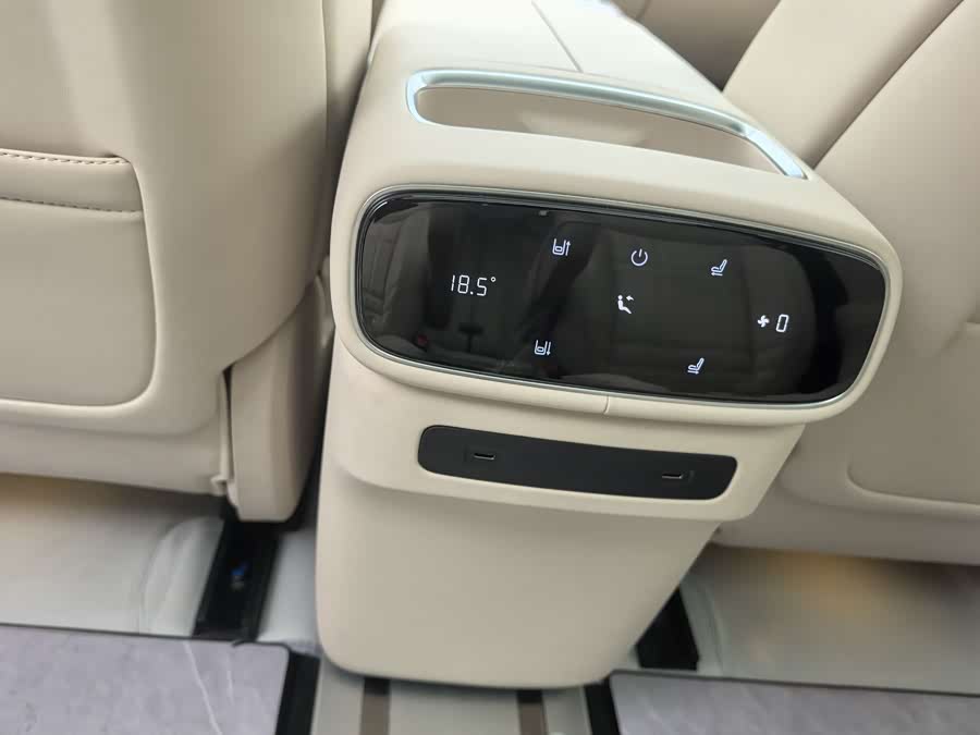 Deepal S09 2025 изображение автомобиля #12