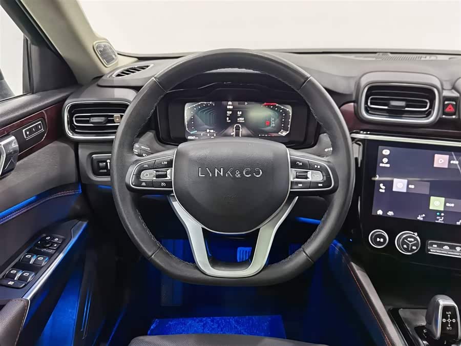 Lynk & Co 02 2021 car image #12