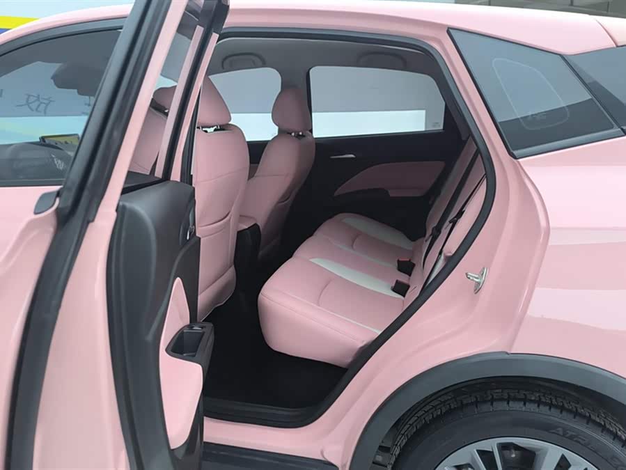 哪吒汽车 哪吒V 2022 汽车图片 #12